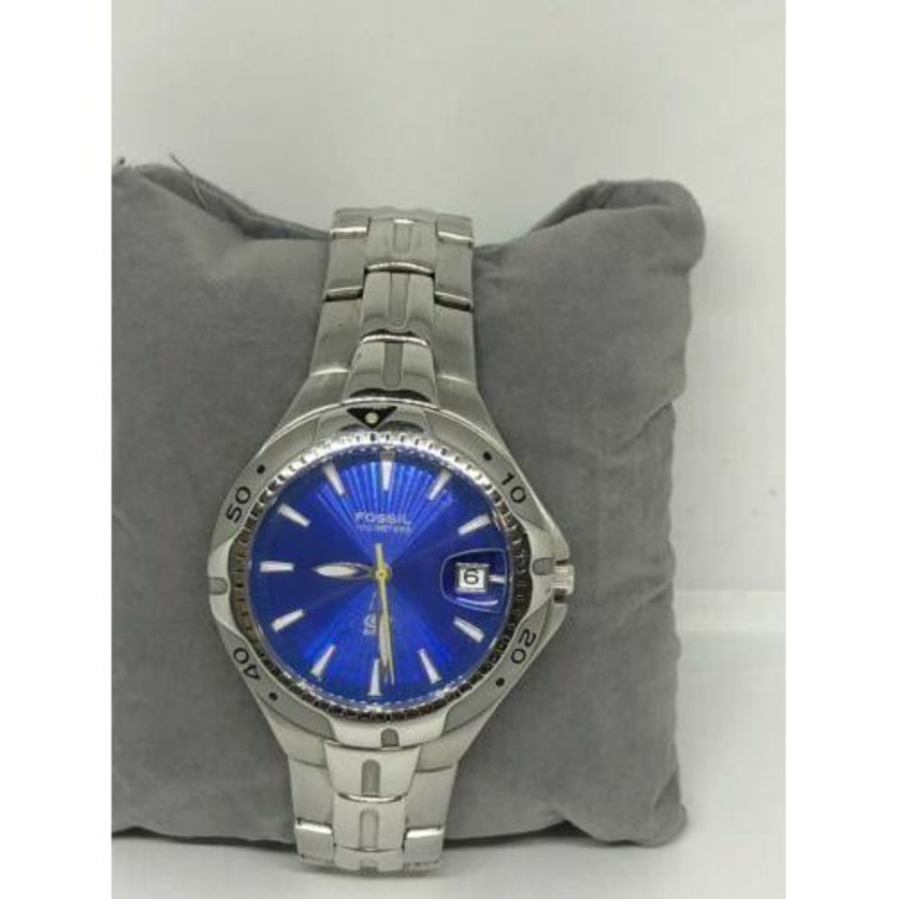 Fossil AM3784 Unisex Silver Stainless Steel Analog Dial Quartz Wrist Watch Bb741
